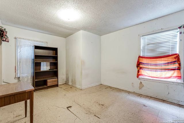 119 Livingston, San Antonio, TX 78214