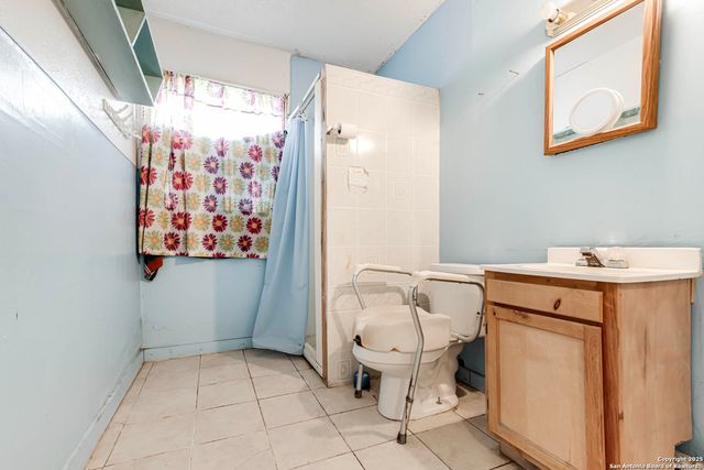 119 Livingston, San Antonio, TX 78214