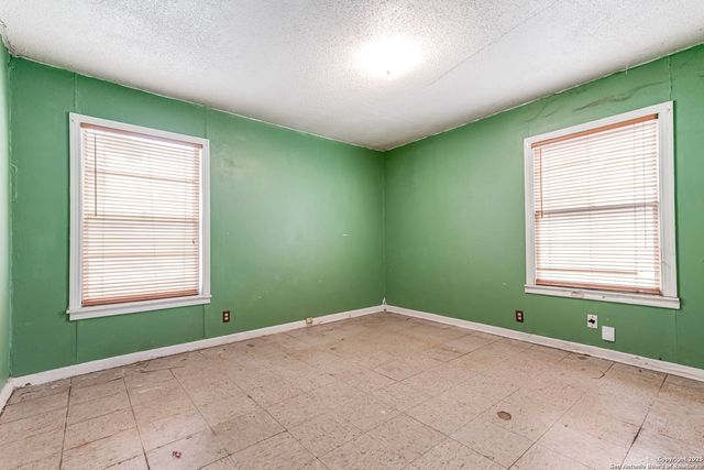 119 Livingston, San Antonio, TX 78214