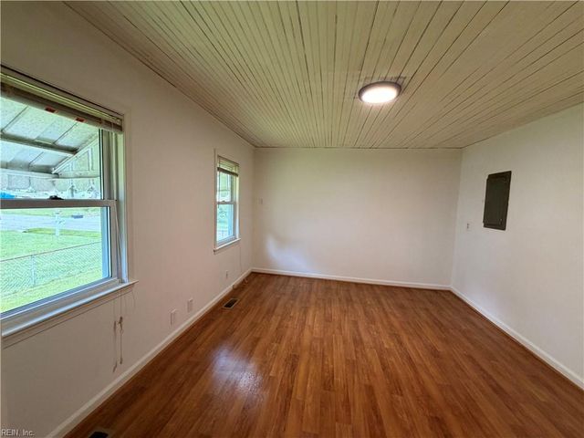 46 Langley ST, Poquoson, VA 23662