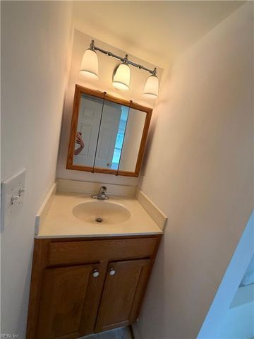 46 Langley ST, Poquoson, VA 23662