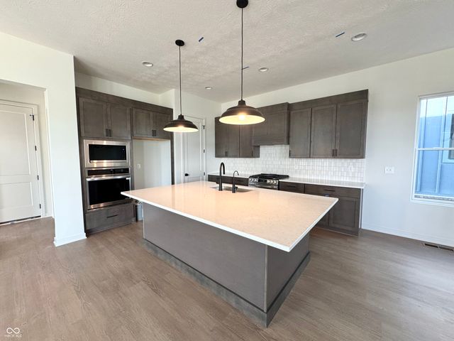 17312 Newton Main Street, Westfield, IN 46074