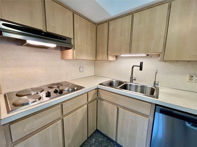 2460 PERSIAN DRIVE 24, Clearwater, FL 33763