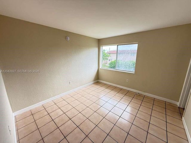 1255 W 49th Place H202, Hialeah, FL 33012