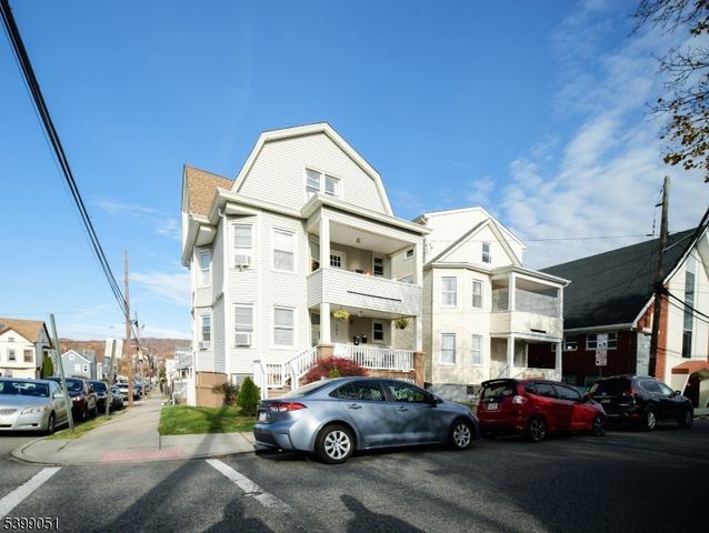 161 N 9th St, Paterson City, NJ 07522