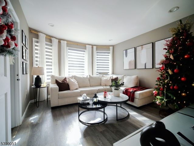 161 N 9th St, Paterson City, NJ 07522