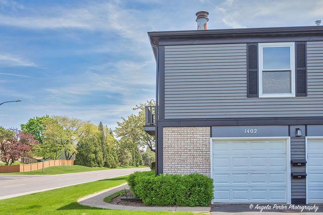 1402 Inverrary Lane 1402, Deerfield, IL 60015