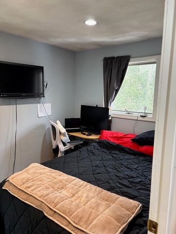 6 S Spaulding Brook Road, Brookline, NH 03033