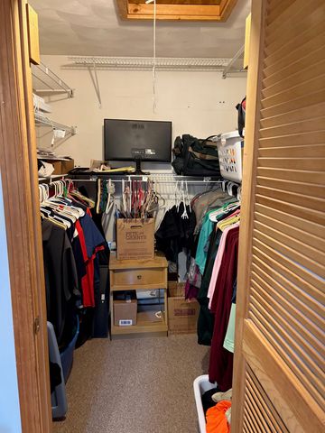 6 S Spaulding Brook Road, Brookline, NH 03033