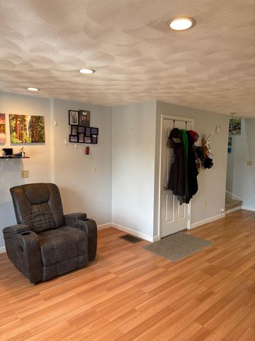 6 S Spaulding Brook Road, Brookline, NH 03033