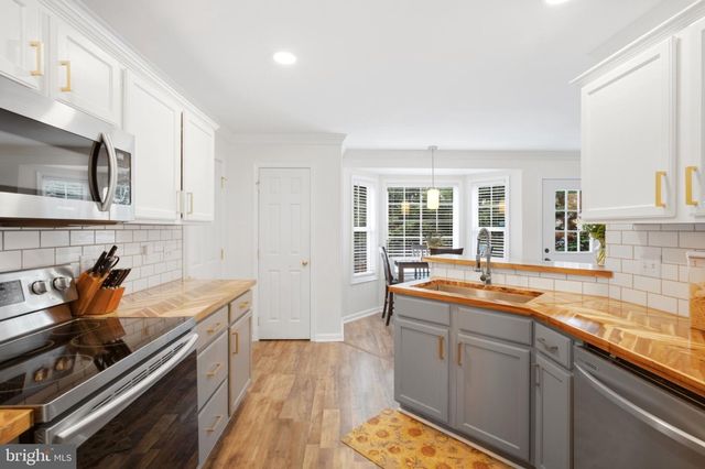 42 CARIB ST, Martinsburg, WV 25405