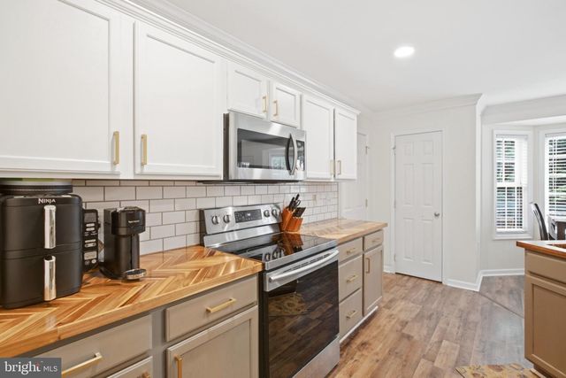 42 CARIB ST, Martinsburg, WV 25405