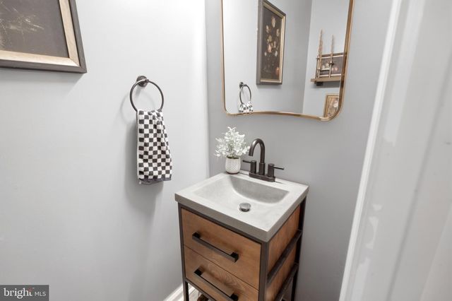 42 CARIB ST, Martinsburg, WV 25405