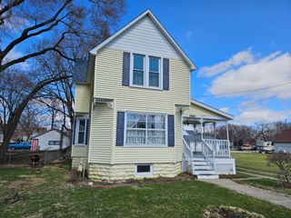 412 E 4th Street, Momence, IL 60954
