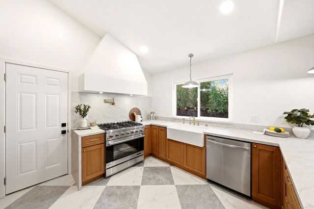 1315 Barbara Drive, Vista, CA 92084