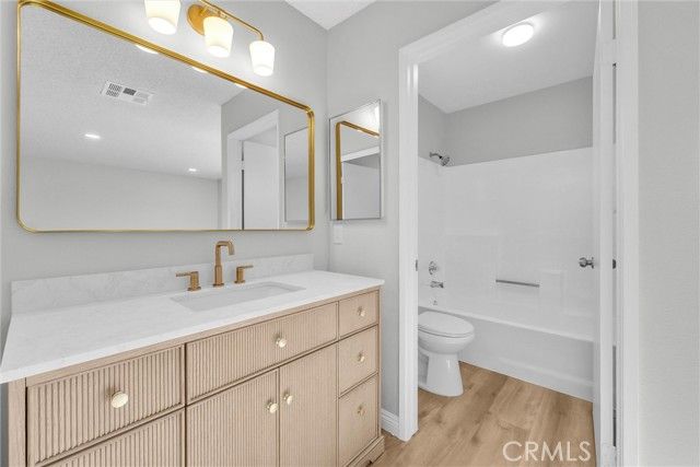 1413 S White Avenue A, Pomona, CA 91766