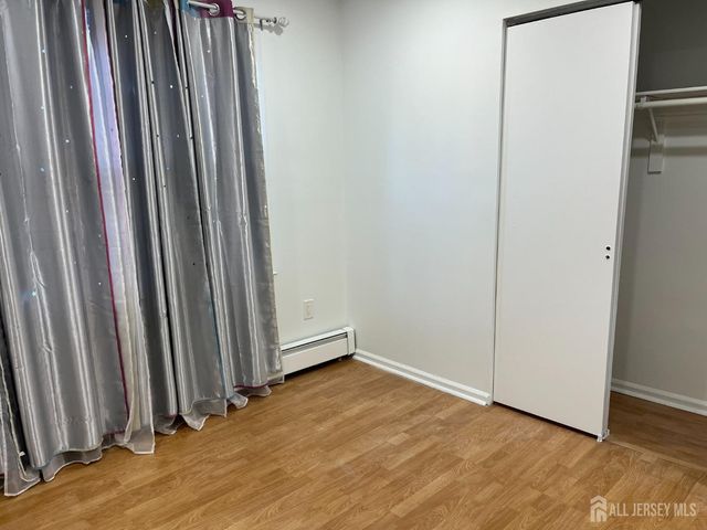 66 Netherwood Circle, Edison, NJ 08820