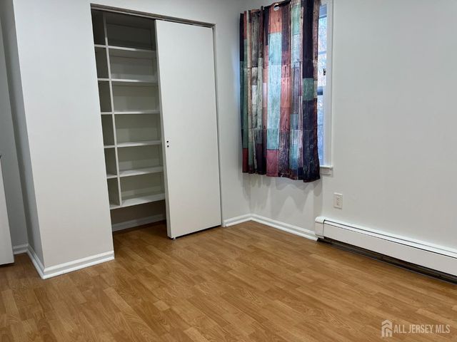 66 Netherwood Circle, Edison, NJ 08820