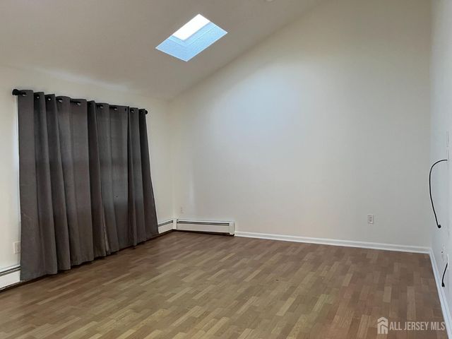66 Netherwood Circle, Edison, NJ 08820