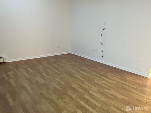 66 Netherwood Circle, Edison, NJ 08820