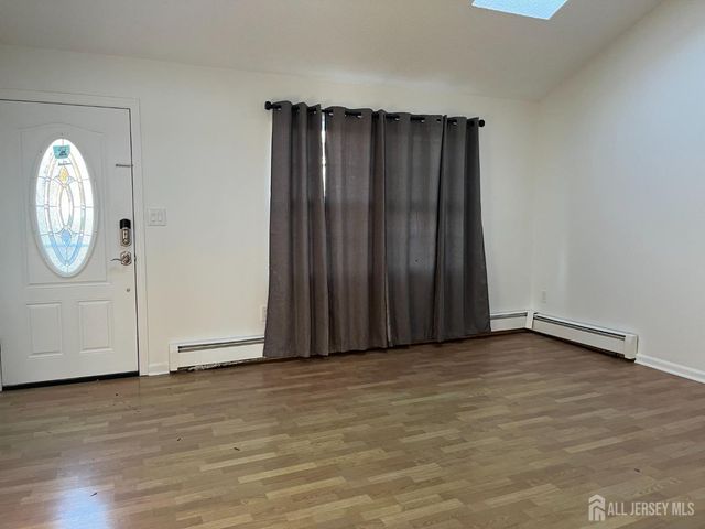 66 Netherwood Circle, Edison, NJ 08820