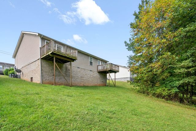 922 Kingsbury Dr Apt B, Clarksville, TN 37040