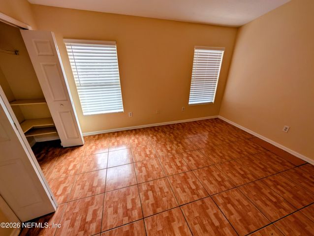 6051 MAGGIES Circle 113, Jacksonville, FL 32244