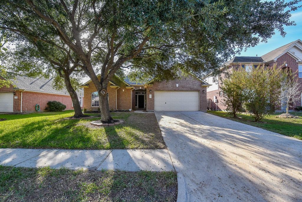 9135 Edgeloch Drive, Spring, TX 77379