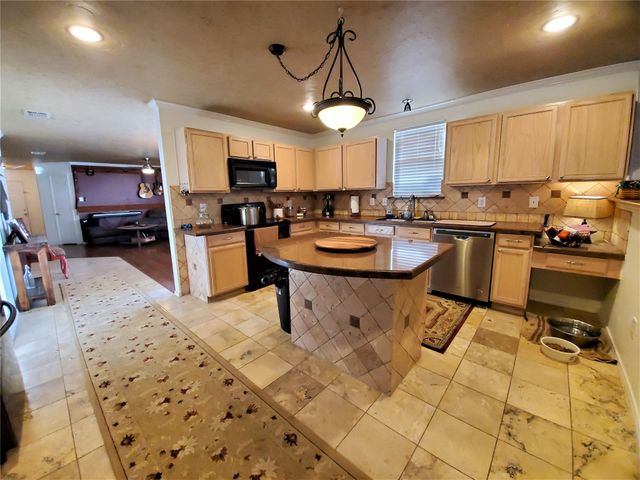 3237 Clydesdale Drive, Denton, TX 76210