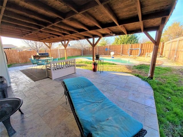 3237 Clydesdale Drive, Denton, TX 76210
