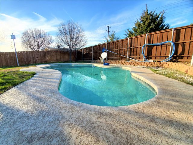3237 Clydesdale Drive, Denton, TX 76210
