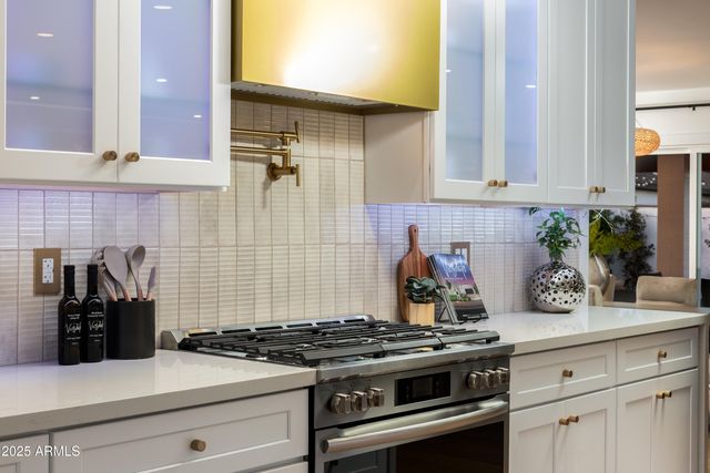 7424 E CAMBRIDGE Avenue, Scottsdale, AZ 85257