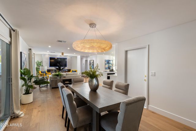 7424 E CAMBRIDGE Avenue, Scottsdale, AZ 85257