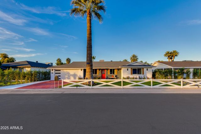 7424 E CAMBRIDGE Avenue, Scottsdale, AZ 85257