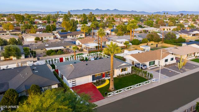 7424 E CAMBRIDGE Avenue, Scottsdale, AZ 85257