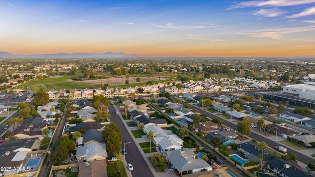 7424 E CAMBRIDGE Avenue, Scottsdale, AZ 85257