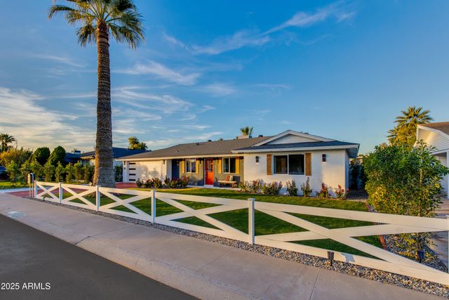 7424 E CAMBRIDGE Avenue, Scottsdale, AZ 85257