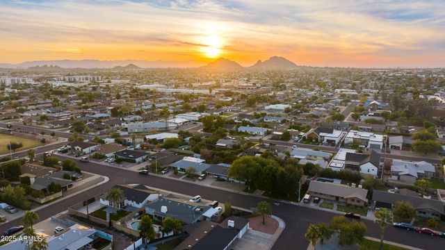 7424 E CAMBRIDGE Avenue, Scottsdale, AZ 85257
