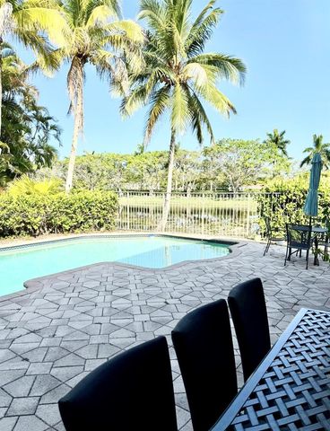 3700 Oak Ridge Ln, Weston, FL 33331