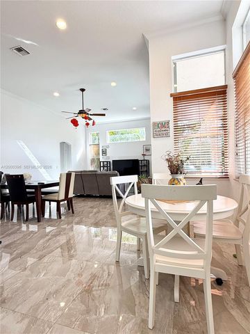 3700 Oak Ridge Ln, Weston, FL 33331