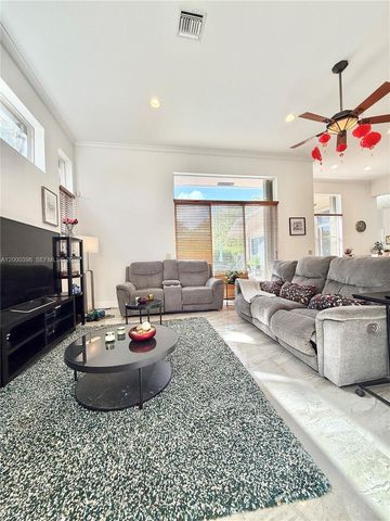 3700 Oak Ridge Ln, Weston, FL 33331