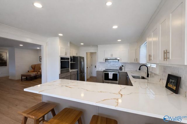 3713 Meadow Wood Circle, Guntersville, AL 35976