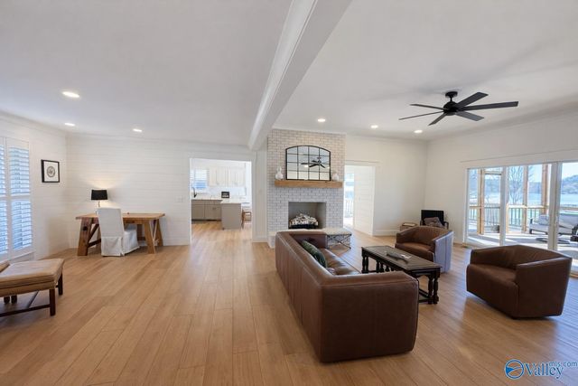 3713 Meadow Wood Circle, Guntersville, AL 35976