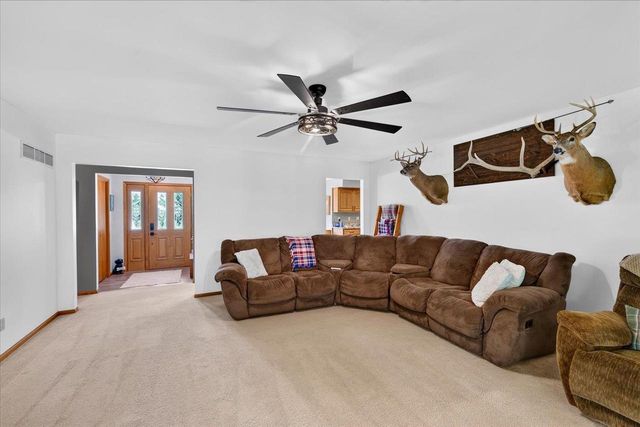 W7852 Donlin Drive, Pardeeville, WI 53954