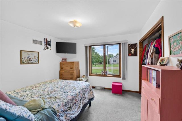W7852 Donlin Drive, Pardeeville, WI 53954