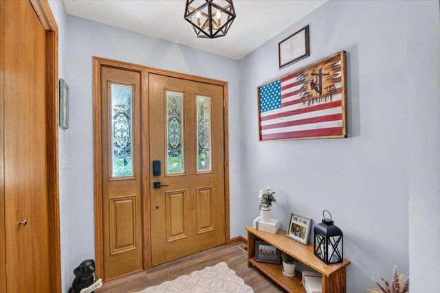 W7852 Donlin Drive, Pardeeville, WI 53954