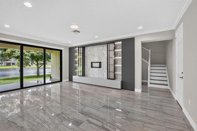 8095 Ironstone Drive, Delray Beach, FL 33446