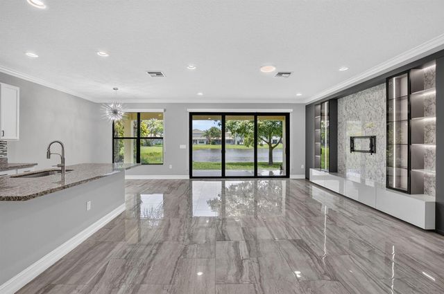 8095 Ironstone Drive, Delray Beach, FL 33446