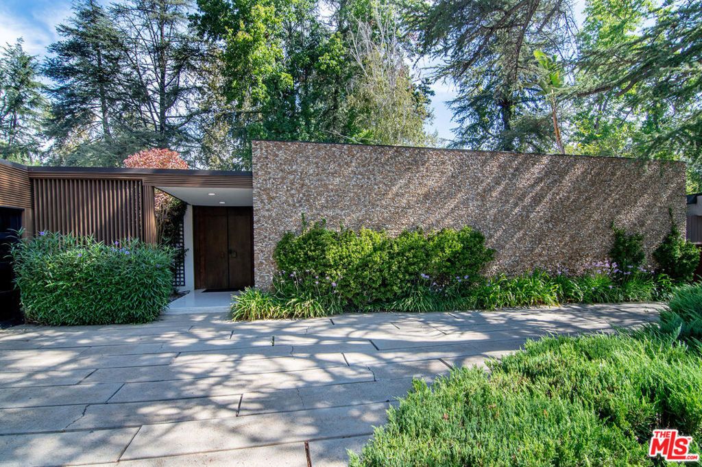 5000 Queen Victoria Road, Woodland Hills, CA 91364 — photo 4