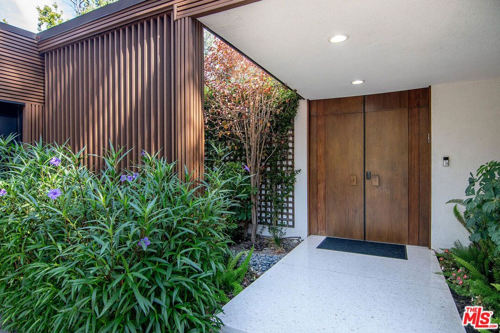 5000 Queen Victoria Road, Woodland Hills, CA 91364 — photo 5